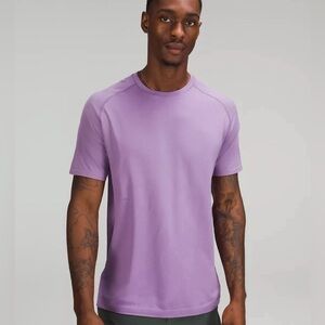 Lululemon Men’s Ashpurple  metal vent T-shirt—EXCELLENT CONDITION—Size M